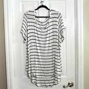 Maurices navy and white stripe tshirt